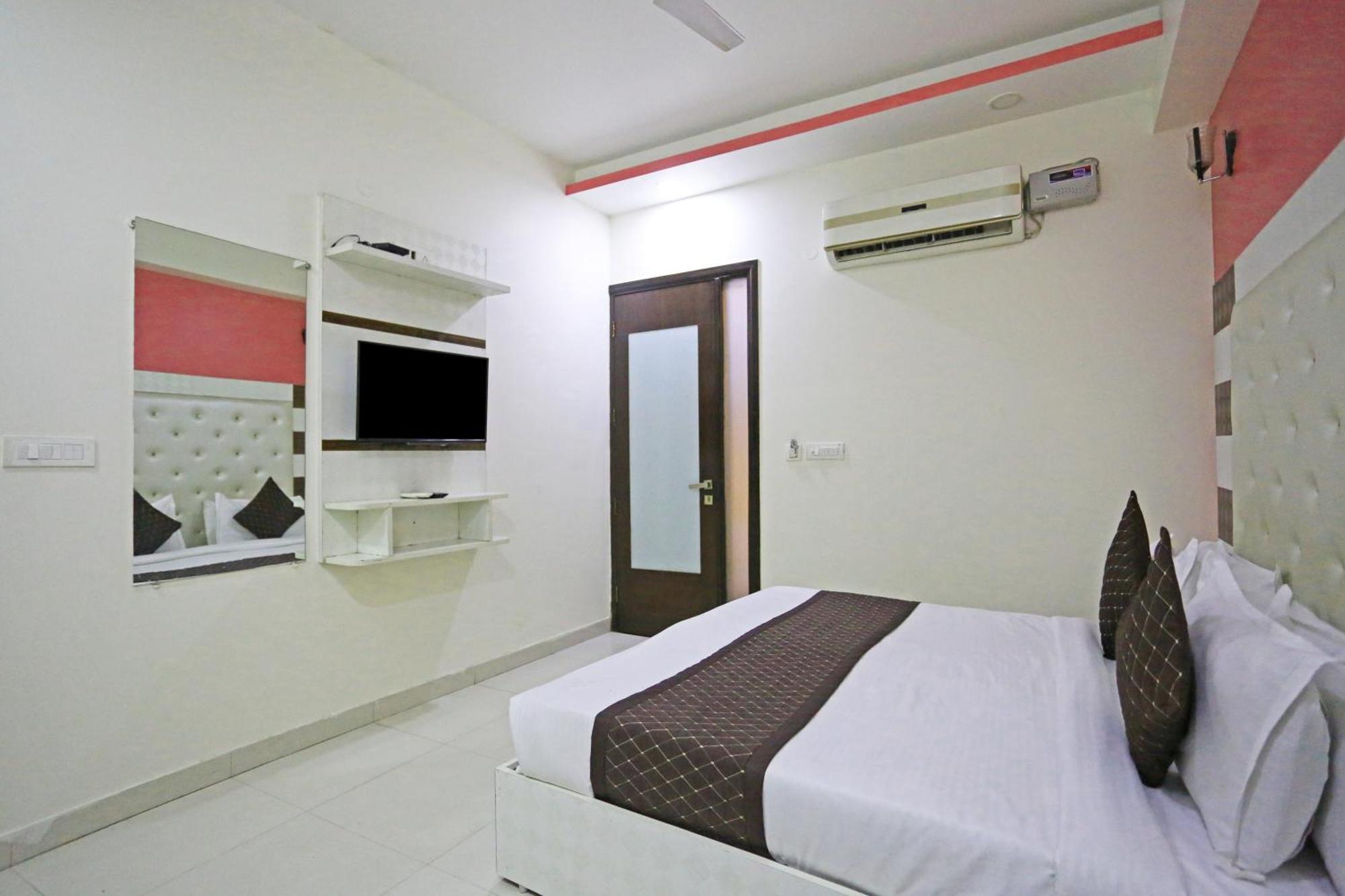 Hotel Star Inn-Near Delhi Airport New Delhi Extérieur photo